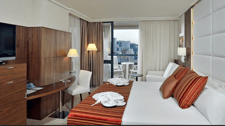 The Level Grand Premium Room 